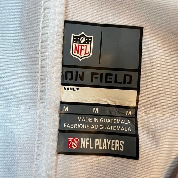 NFL Patrick Mahomes jersey size M, Kansas City Chiefs - Picture 6 of 12